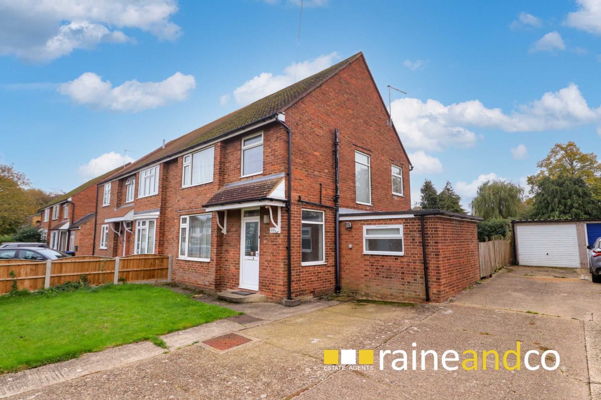 Birchwood Avenue, Hatfield