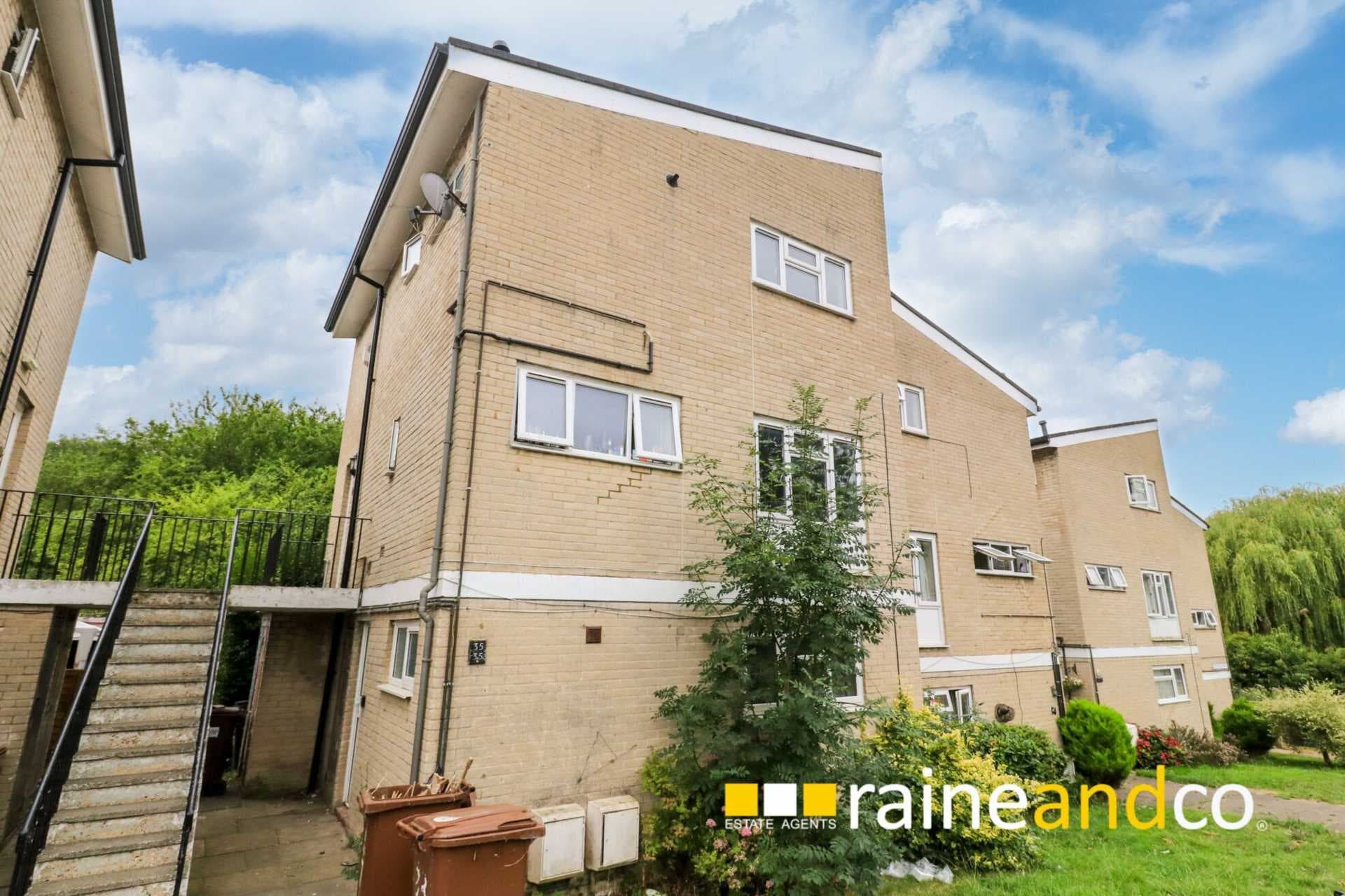 Deerswood Avenue, Hatfield