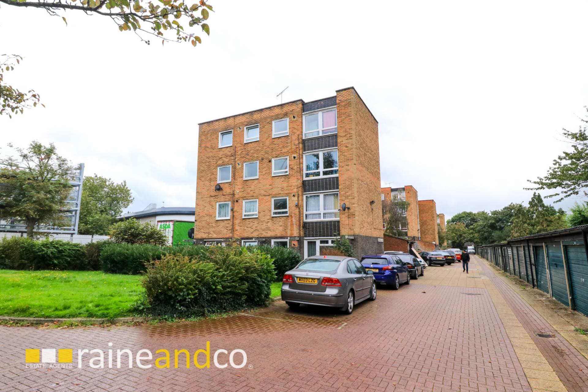 Broomfield Court, Hatfield