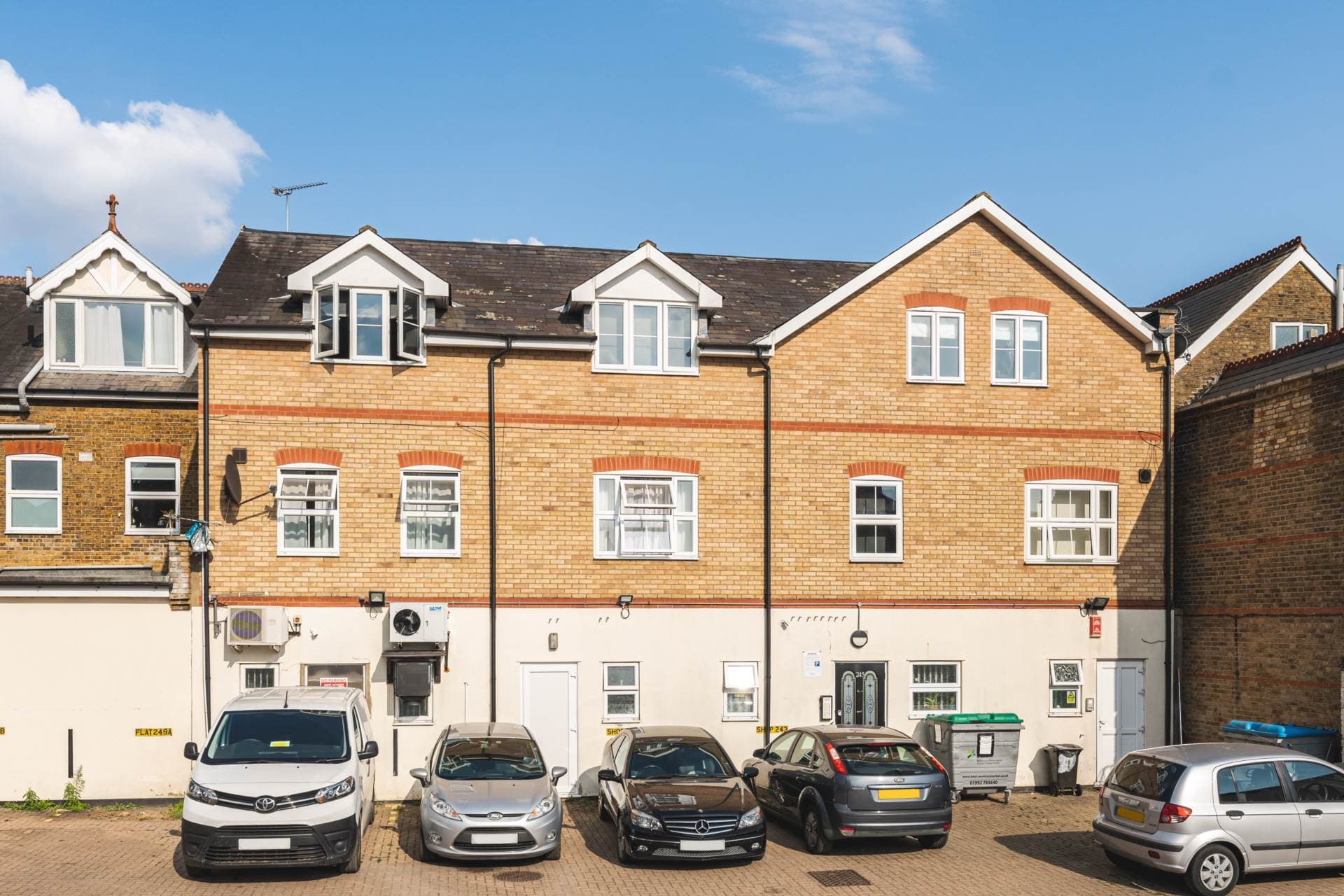 Turners Hill, Cheshunt