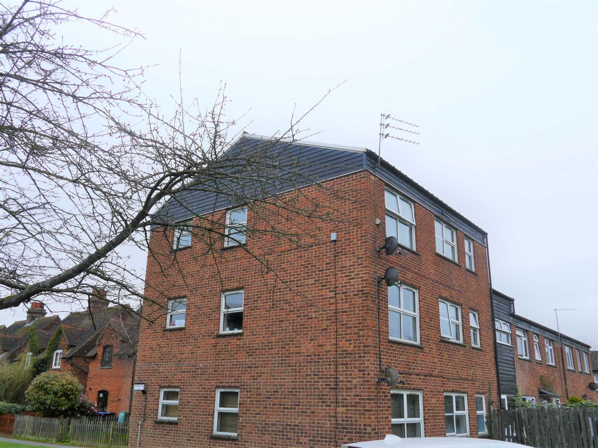 Howe Dell, Hatfield