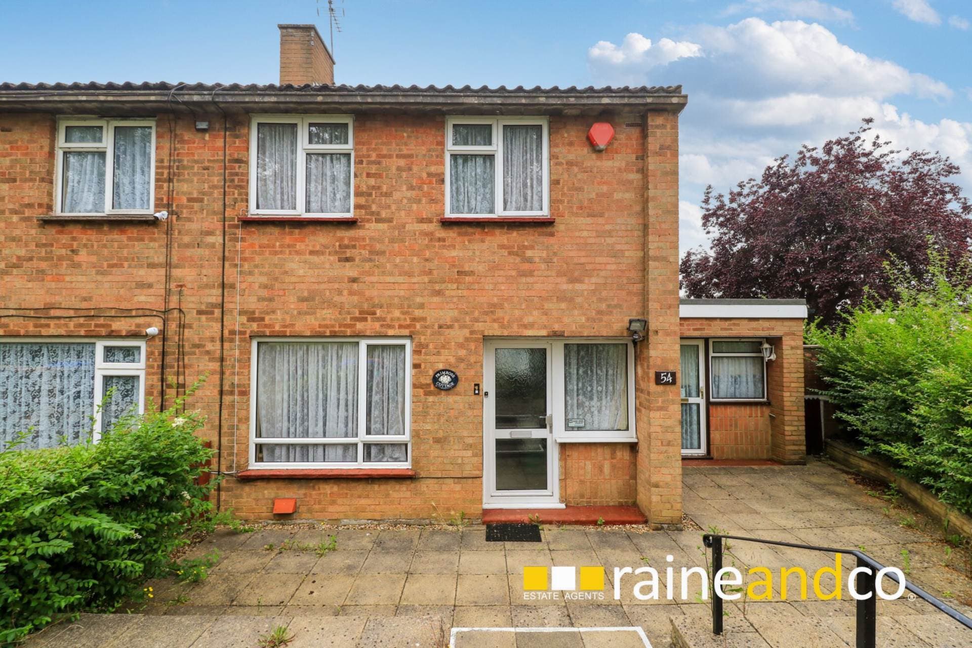 Garden Avenue, Hatfield