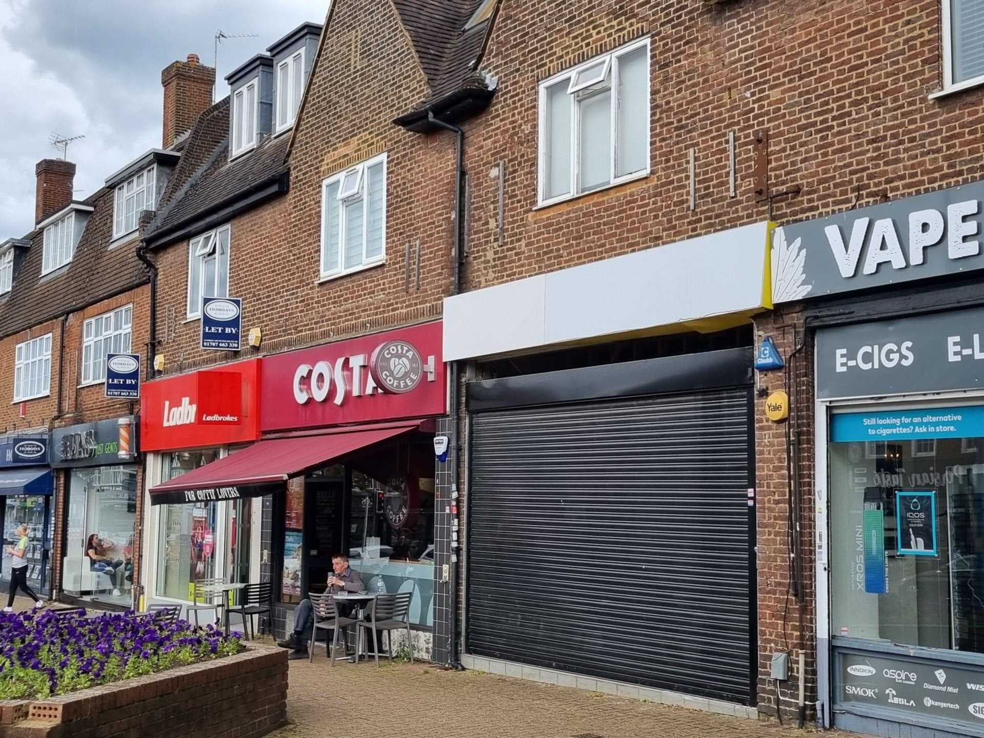 Darkes Lane, Potters Bar