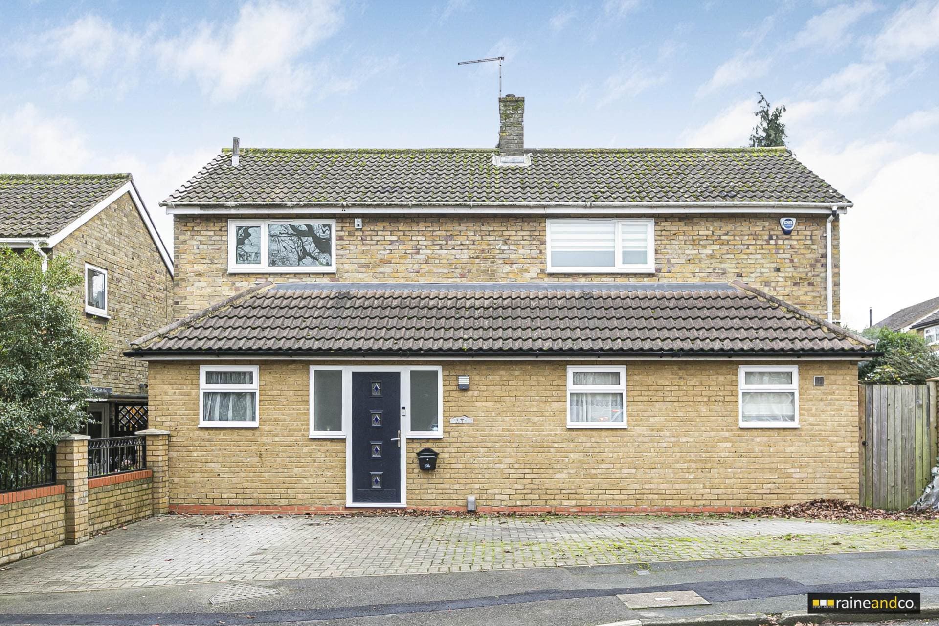 Elm Drive, Hatfield