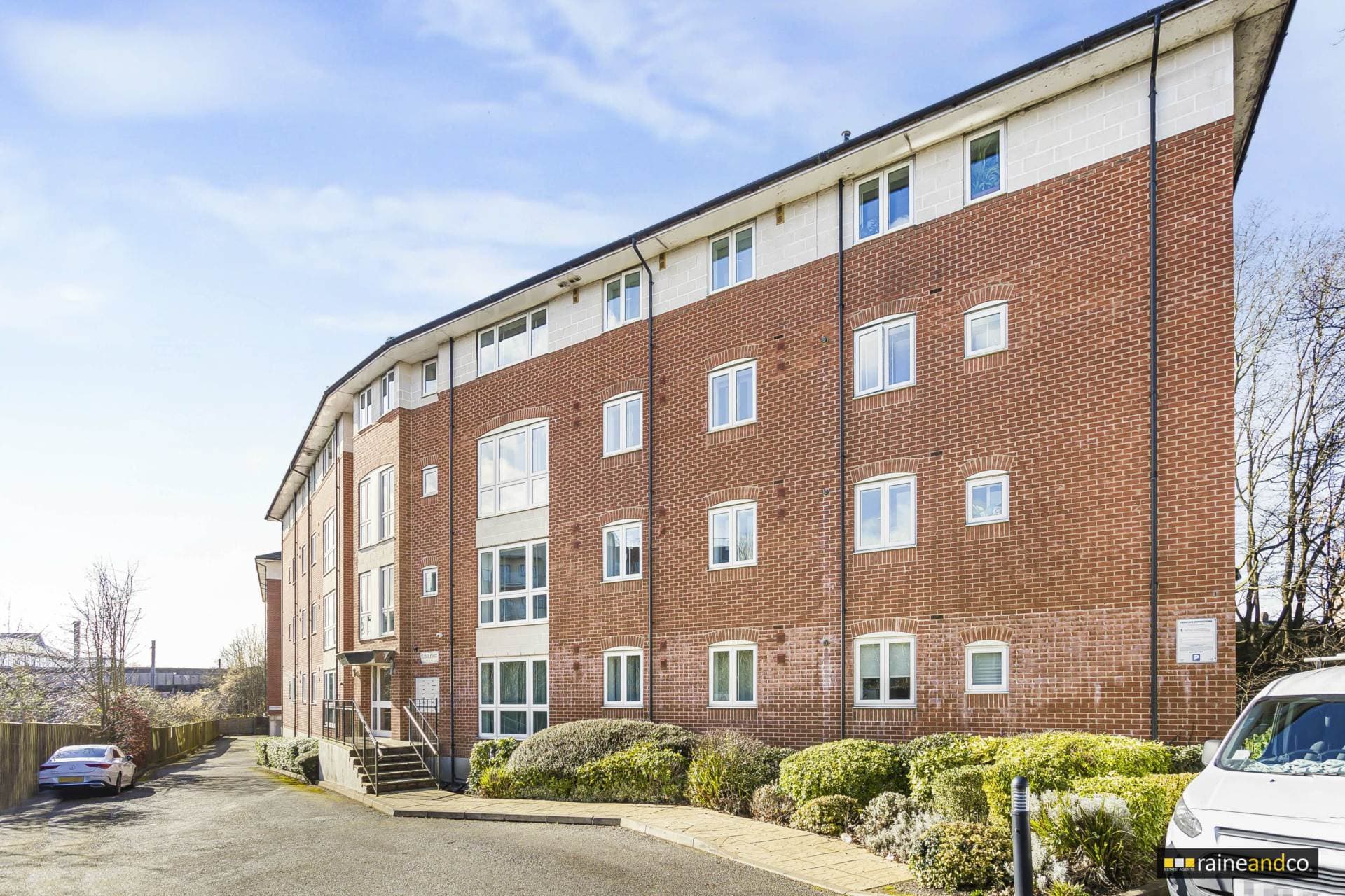 North Drive, Hatfield