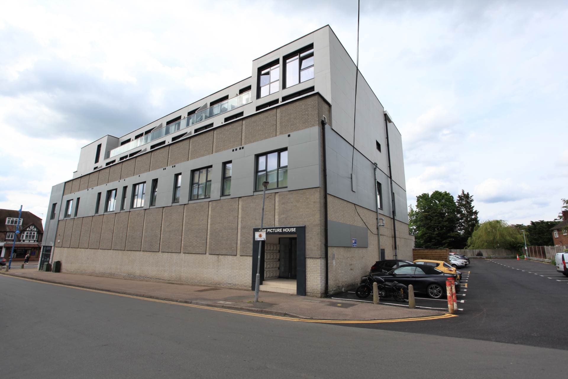 Darkes Lane, Potters Bar