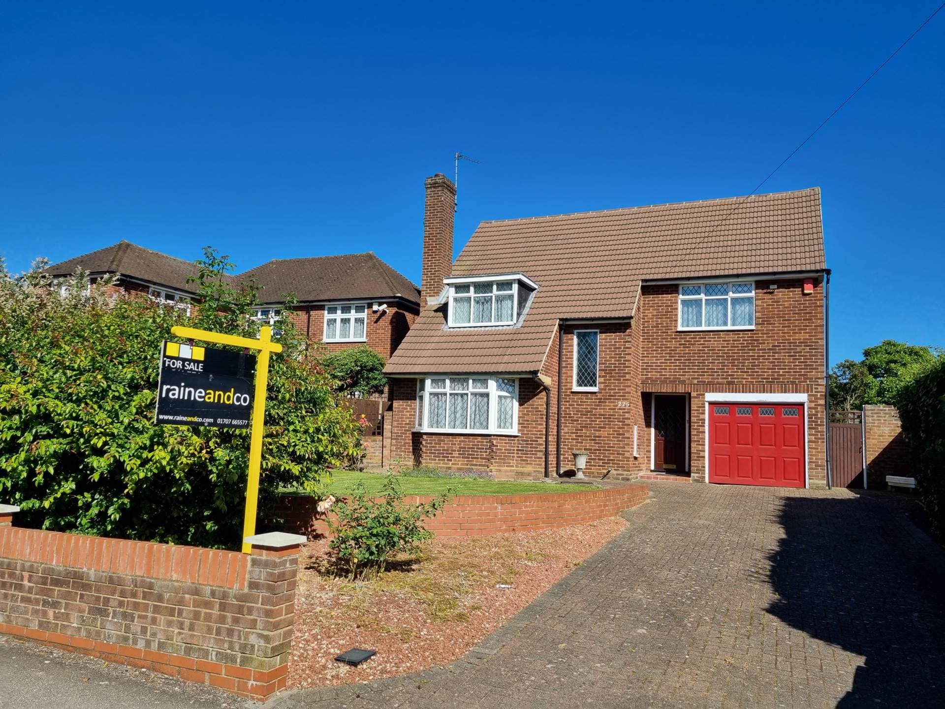 Darkes Lane, Potters Bar