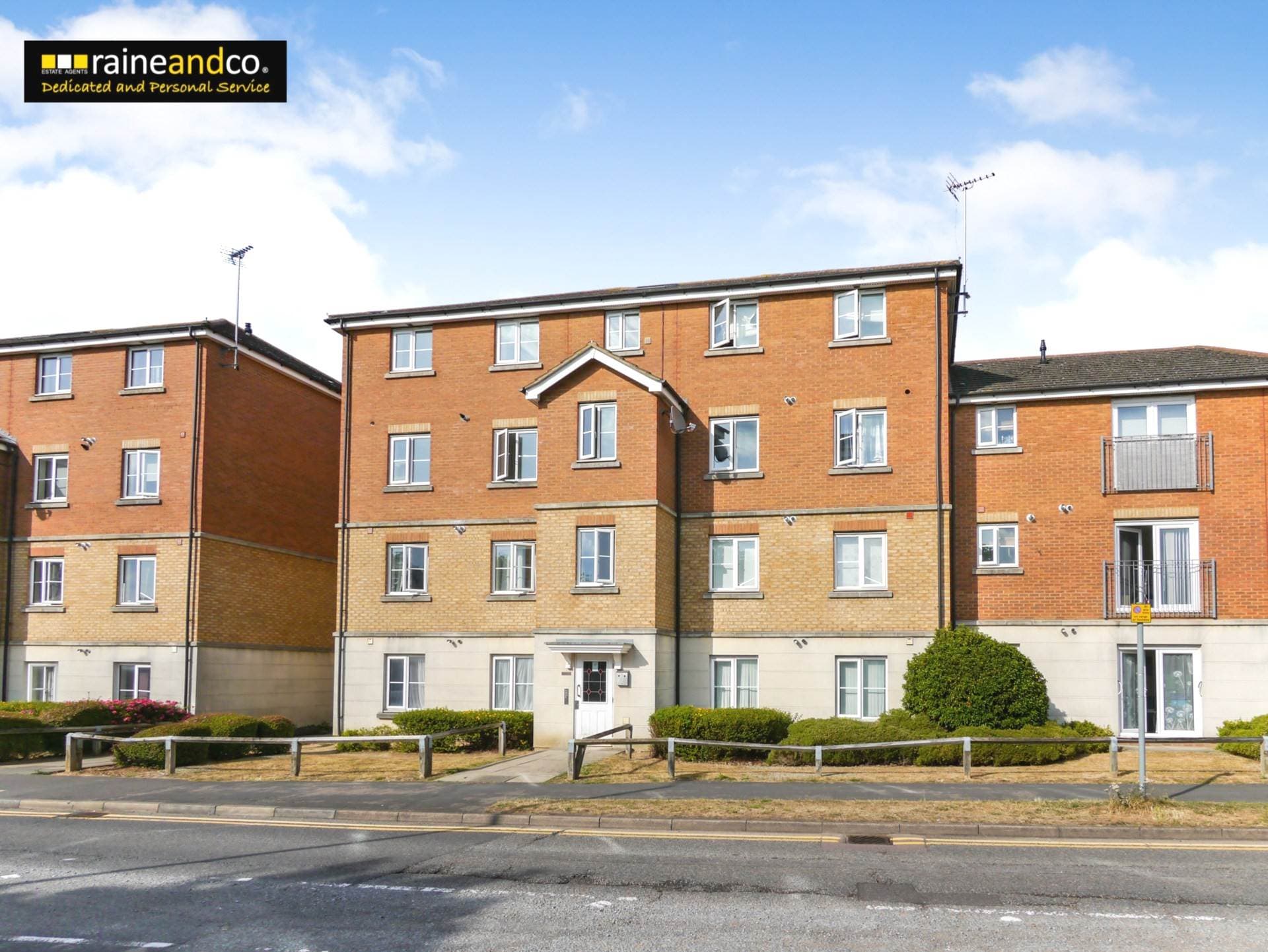 St Lukes Court, Hatfield
