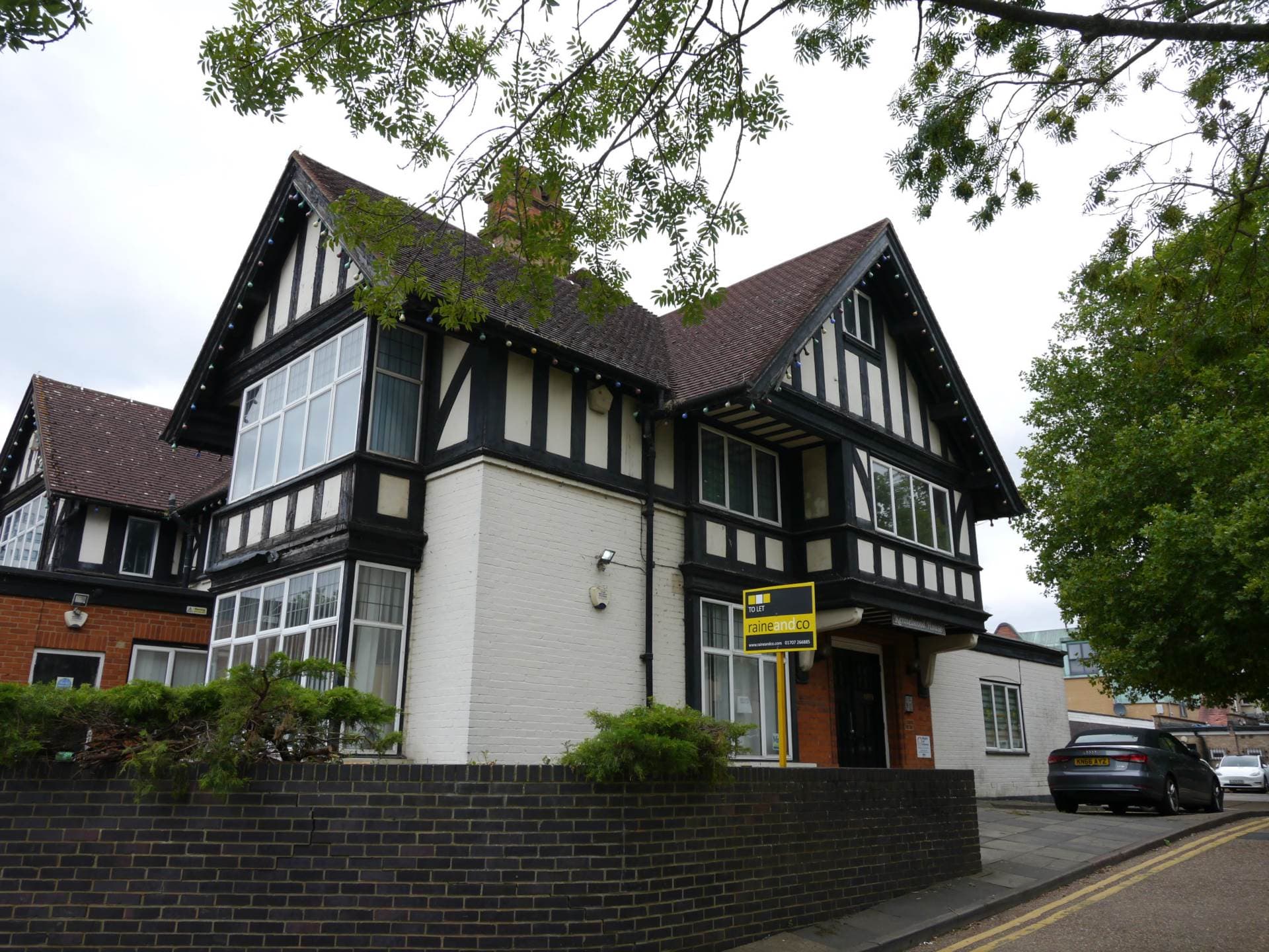 Room M, Kennelwood Lane, Hatfield