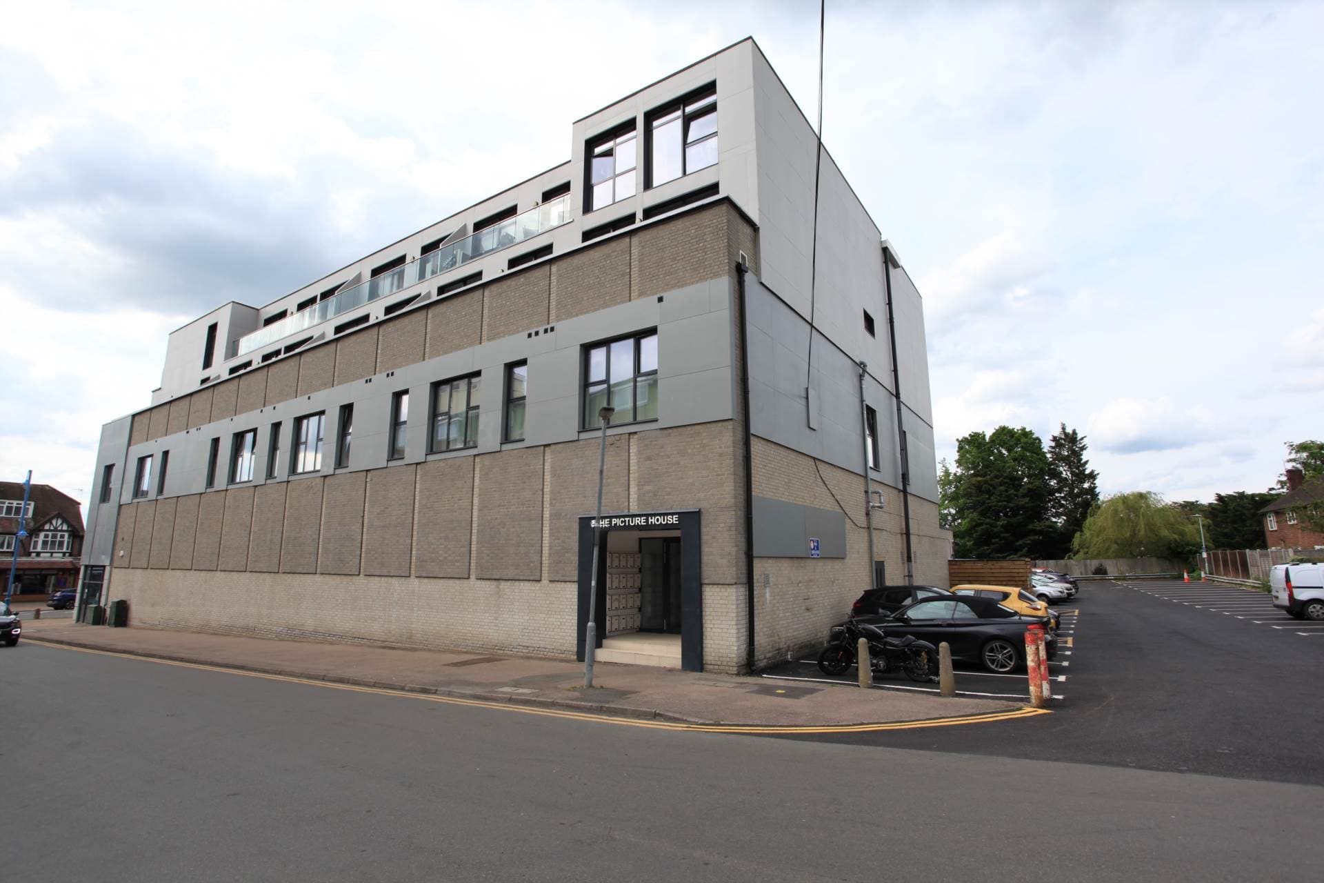 Darkes Lane, Potters Bar