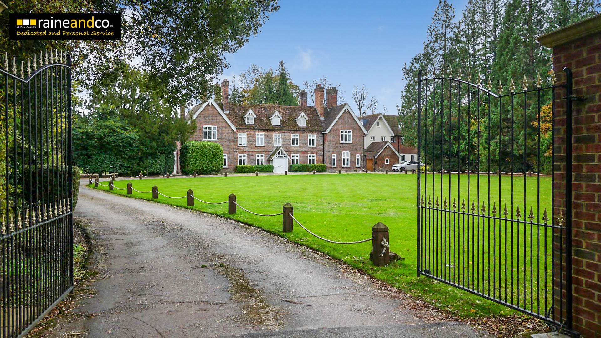 Astwick Manor, Coopers Green Lane, Hatfield