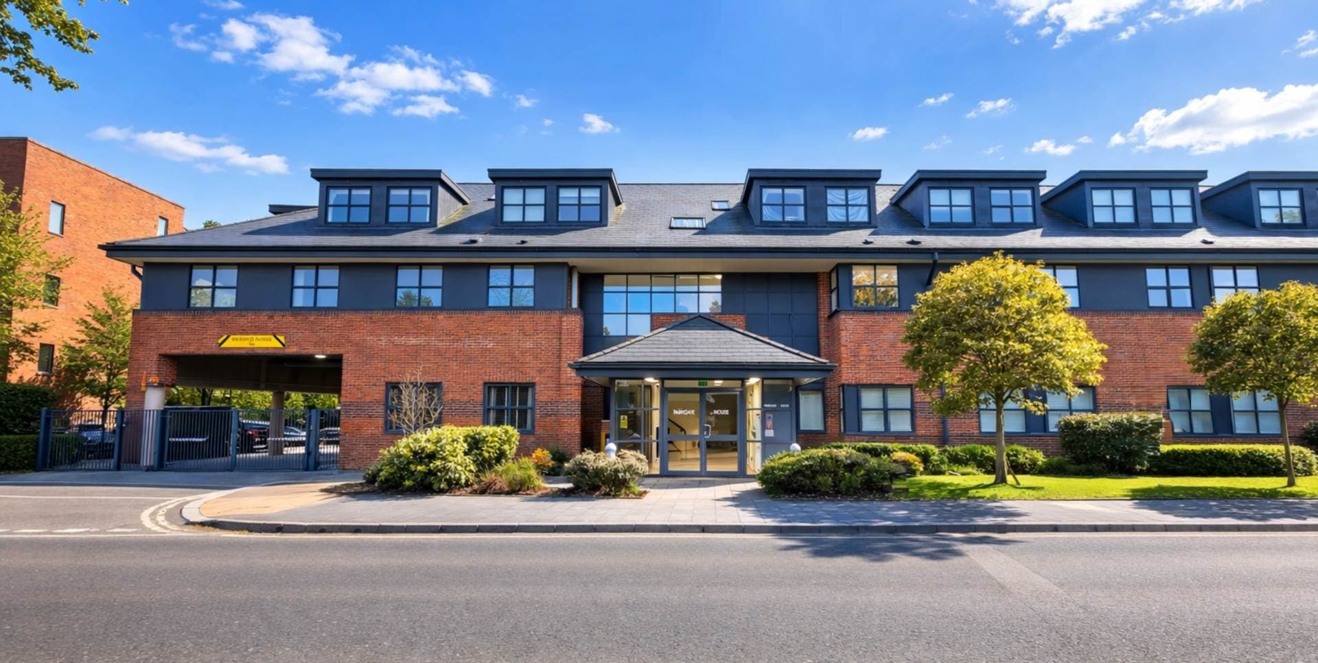 Parkgate House, Great North Road, Hatfield