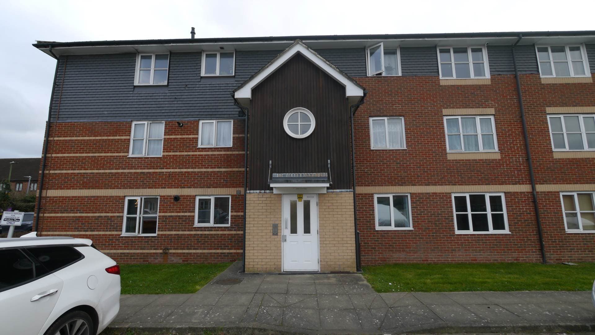 Wenham Place, Hatfield