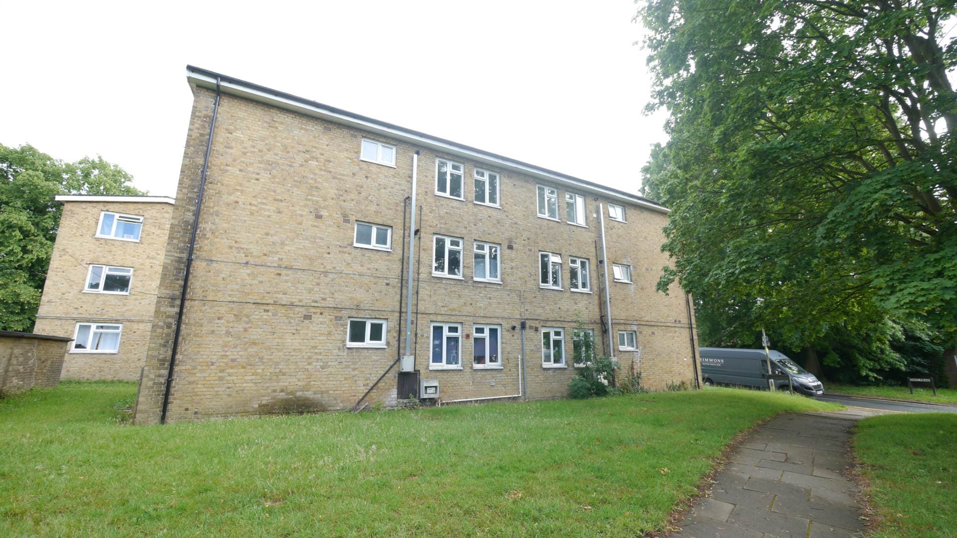 Roe Green Lane, Hatfield