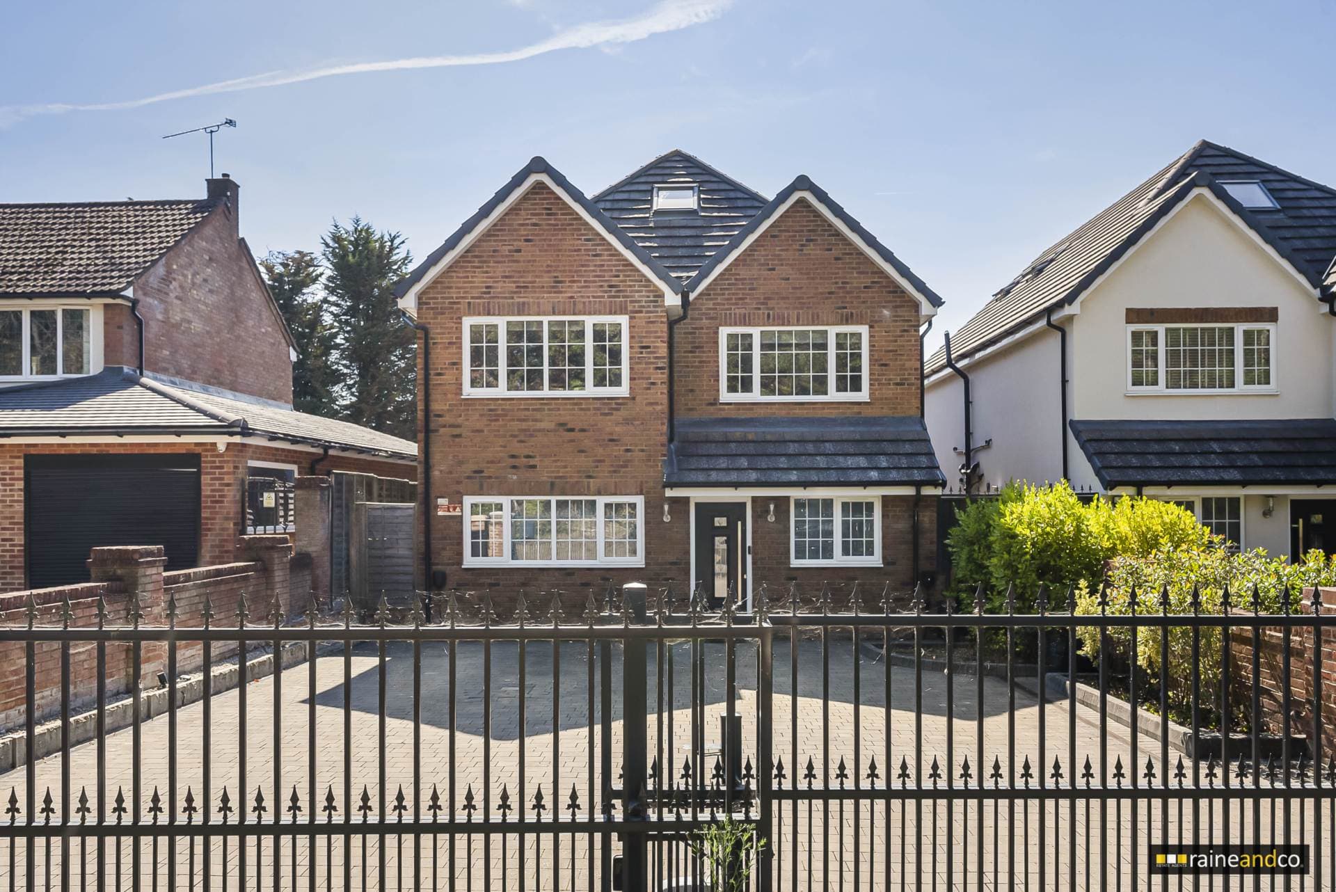 Upland Drive, Brookmans Park, Hatfield