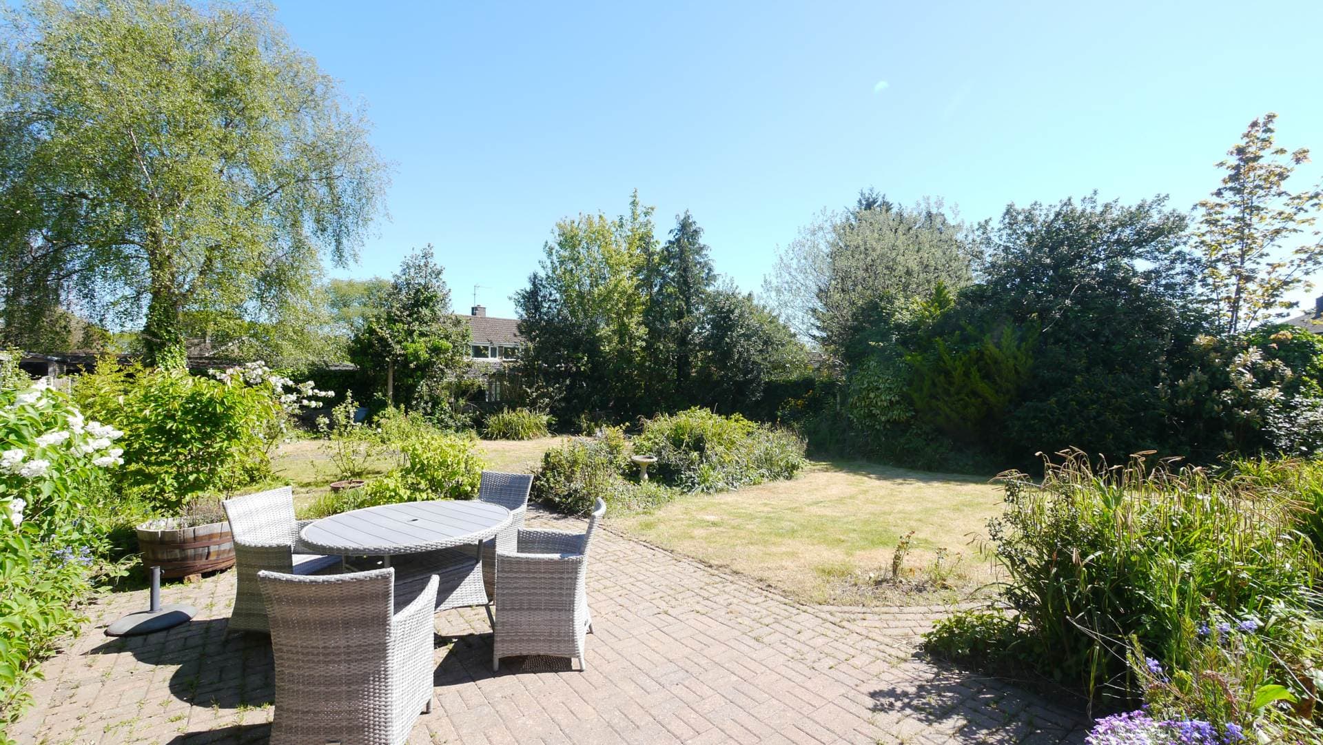 CHAIN FREE Detached bungalow with versatile accomodation