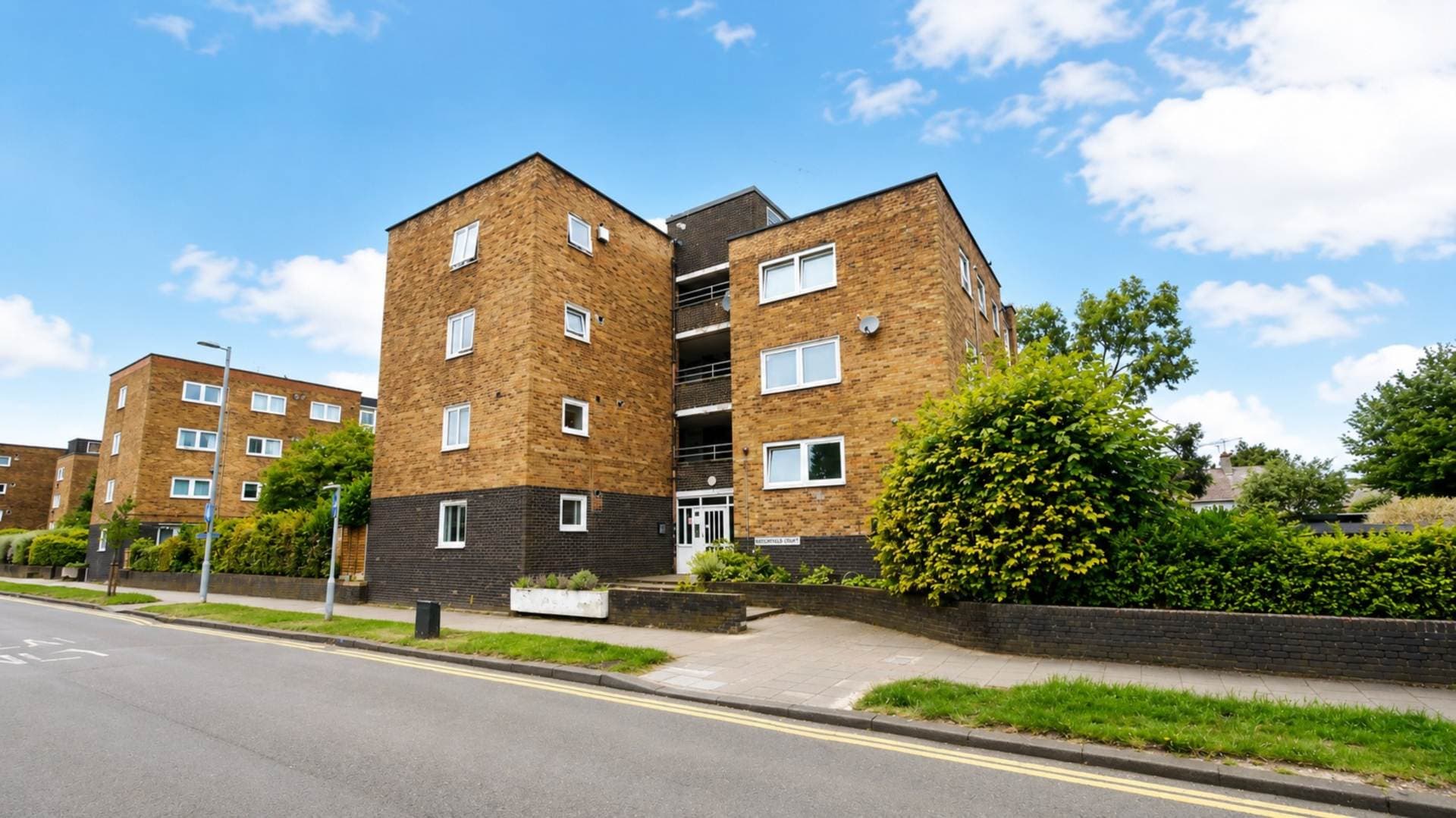 Broomfield Court, Hatfield
