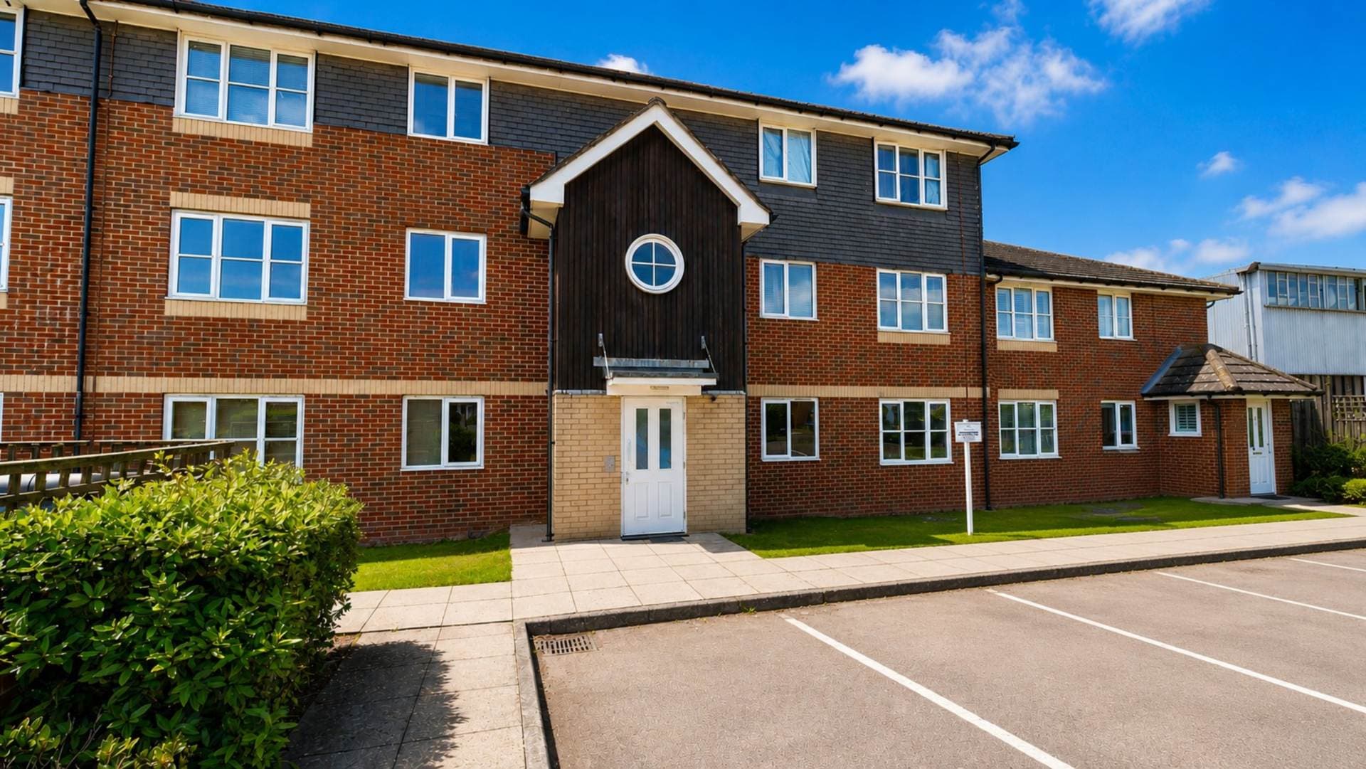 Wenham Place, Hatfield