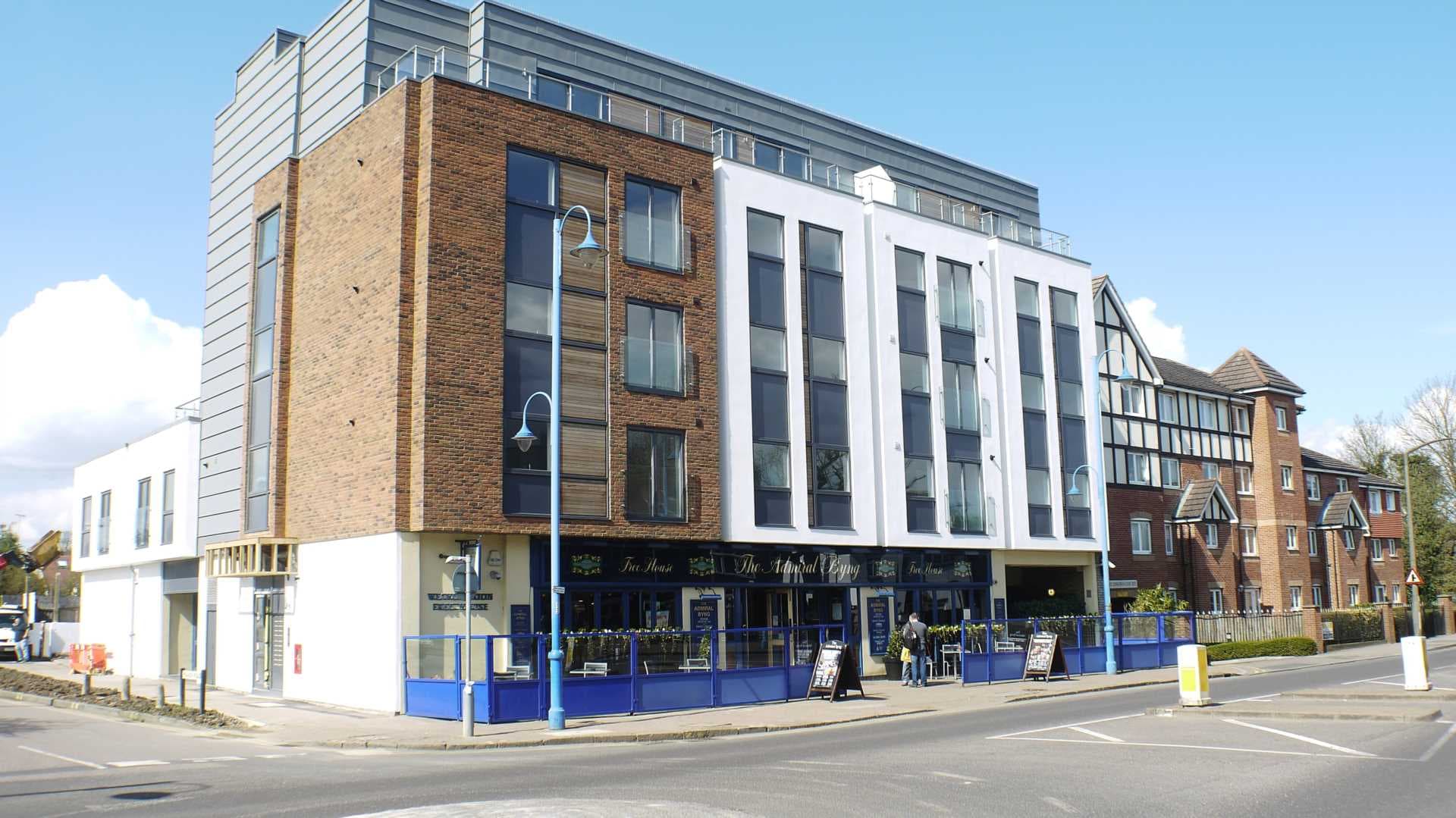 Darkes Lane, Potters Bar