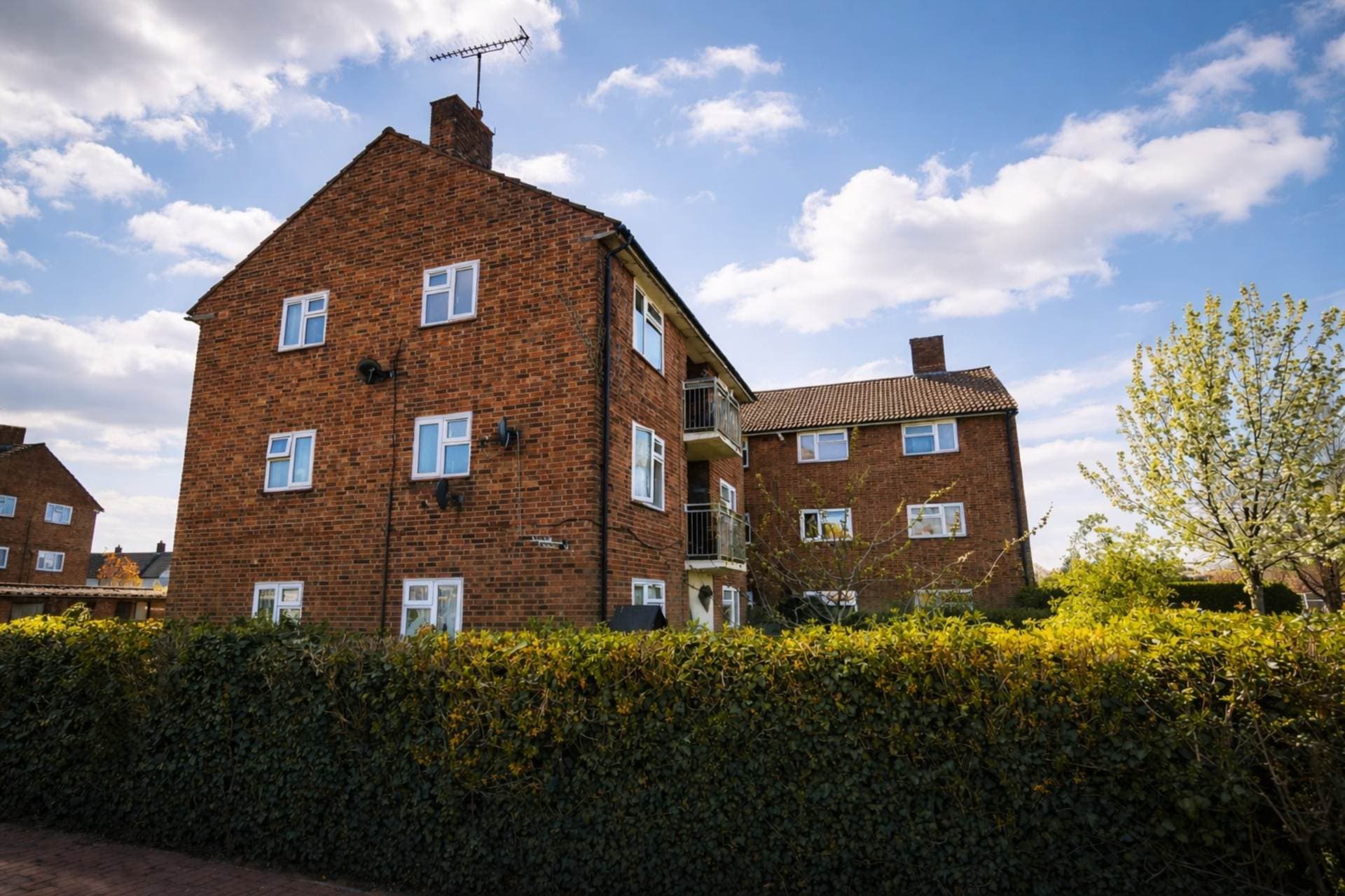 Longmead, Hatfield