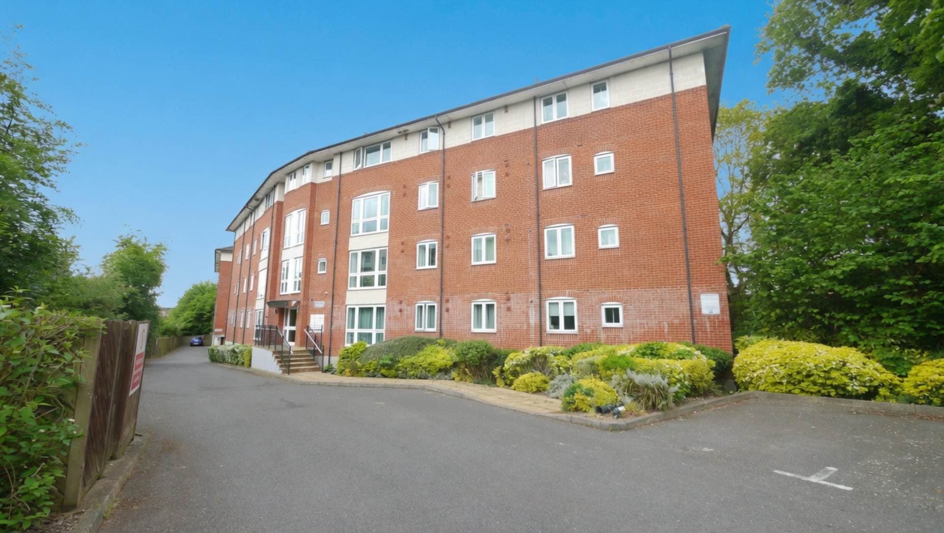 Kings Place, Hatfield – 2 Beds -2 Baths – Close to Station