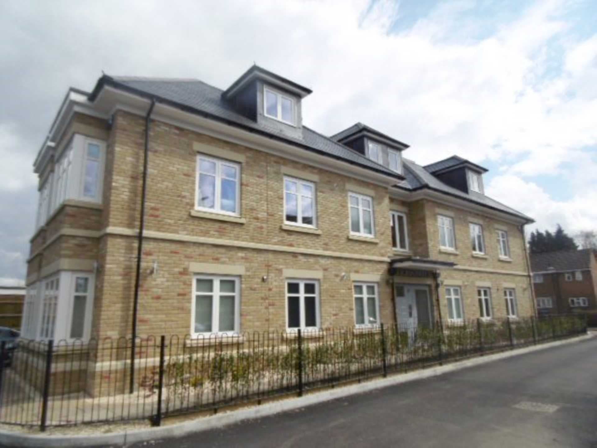 Alban Court, 45 Roe Green Lane