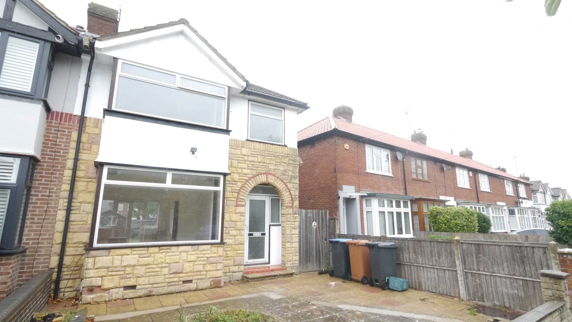 Birchwood Avenue, Hatfield